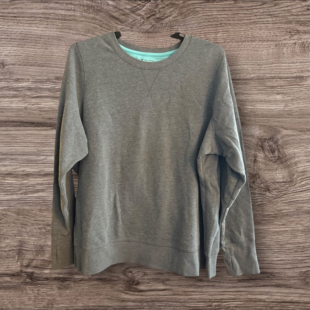 Tek Gear Gray Sweatshirt - super soft  -  NWOT -  2X